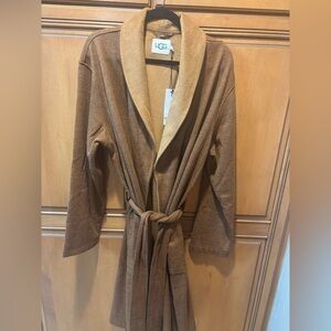 *NWT* Men’s Robinson UGG Plush Robe. Size: M/L
